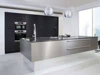cuisine moderne noire et blanche